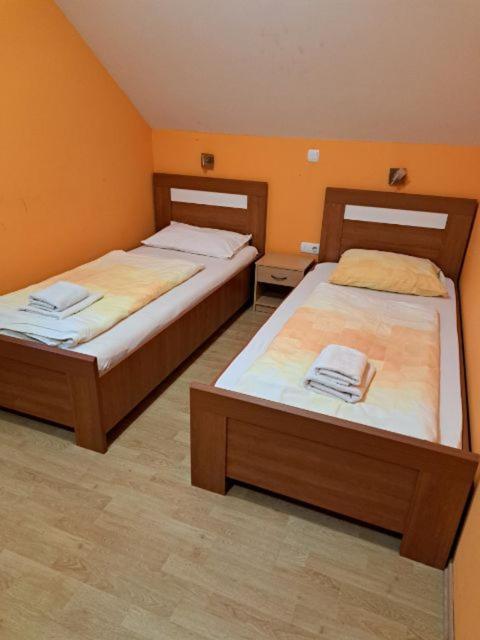 Guest House Pri Treh Lipah Ptuj Zewnętrze zdjęcie